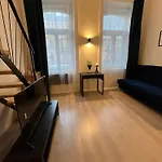 Cozy Apartment In Budapest